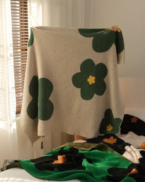Ultra Soft Microfiber Sunflower Pattern Throw Blanket - The Gift Shop