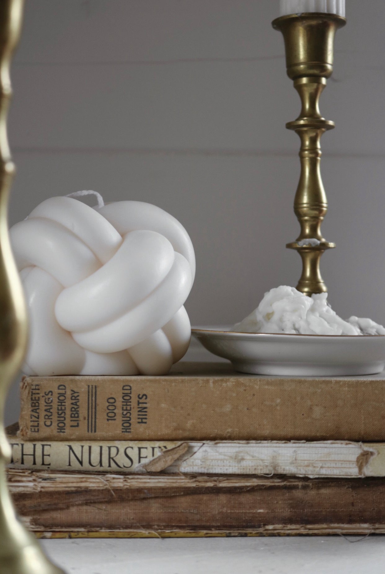 Sculptural Candle - Double Knot - The Gift Shop