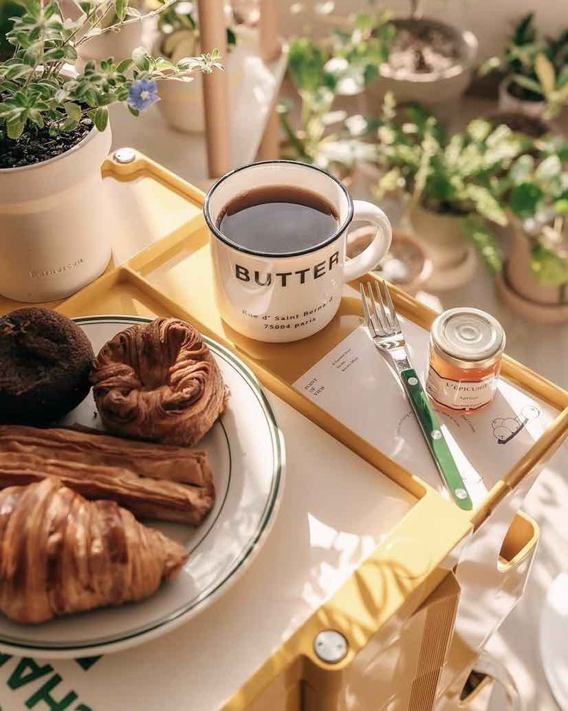Retro Stainless Steel Flatware Set of 10 – Thoughtful Gift from The Gift Shop UAE