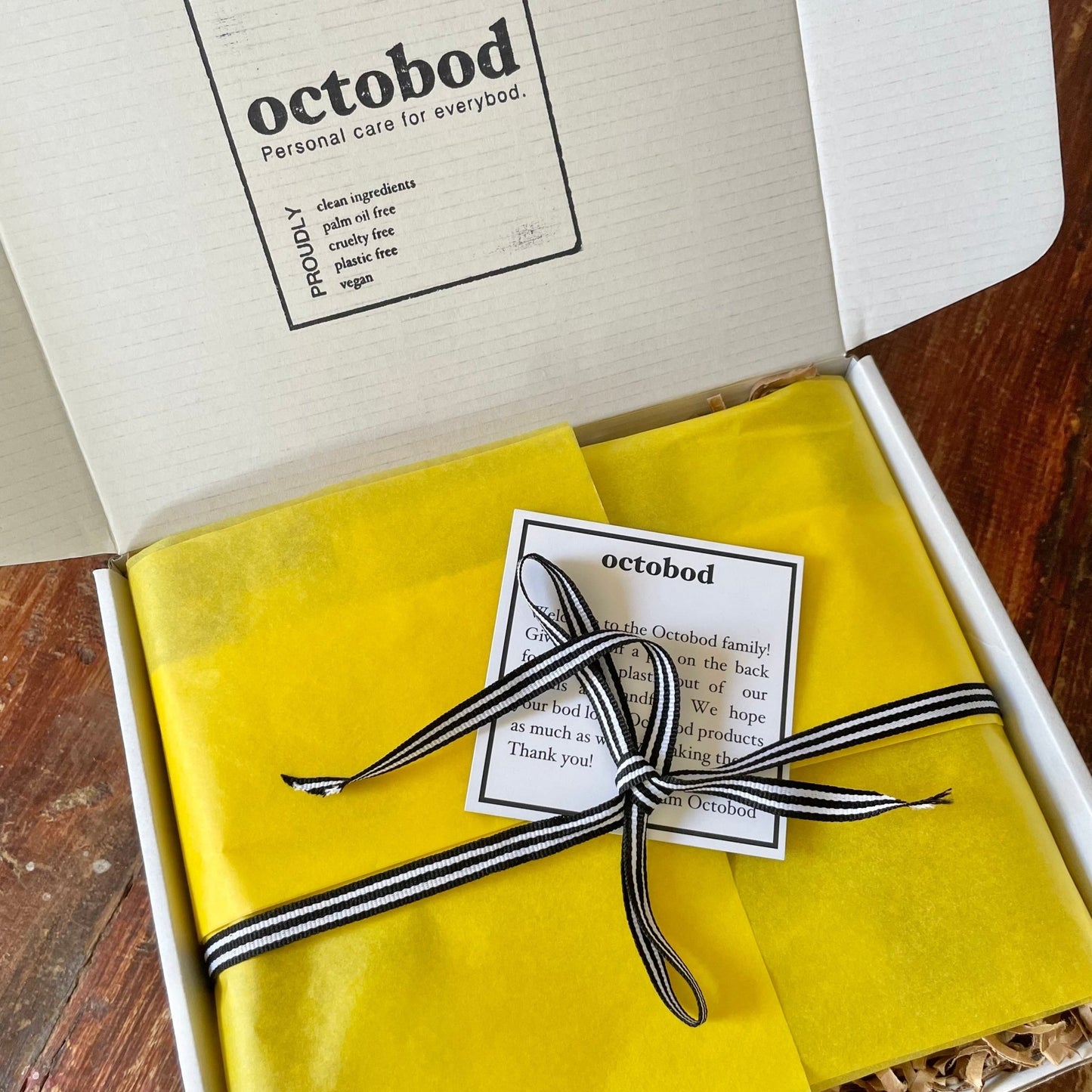Rosemary Mint Grooming Essentials Gift Box – Thoughtful Gift from The Gift Shop UAE