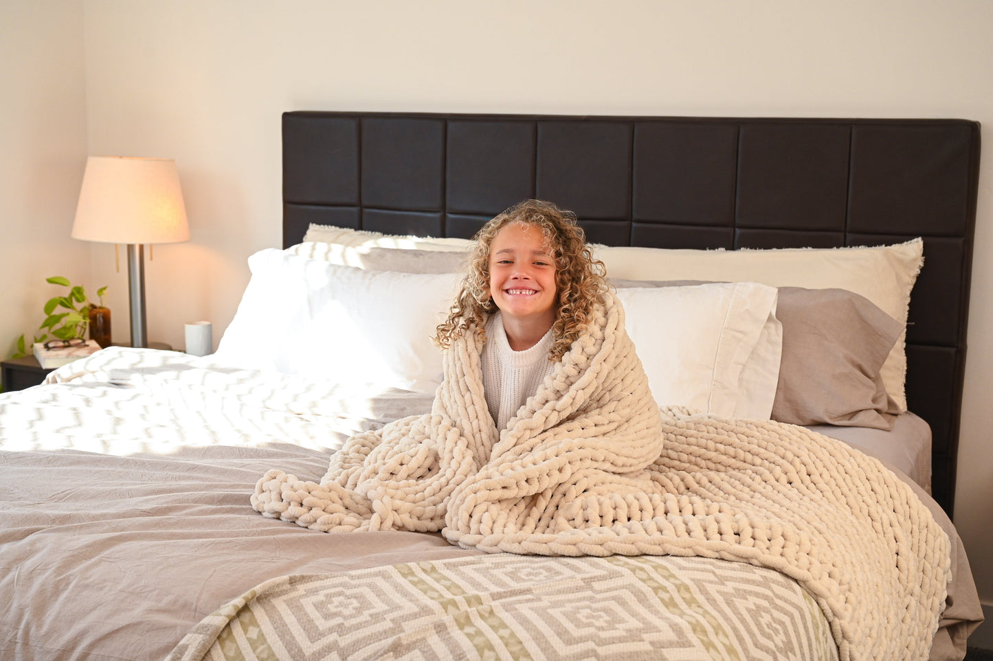 Willa & Belle Chunky Knit Weighted Blanket – 50 x 60 in