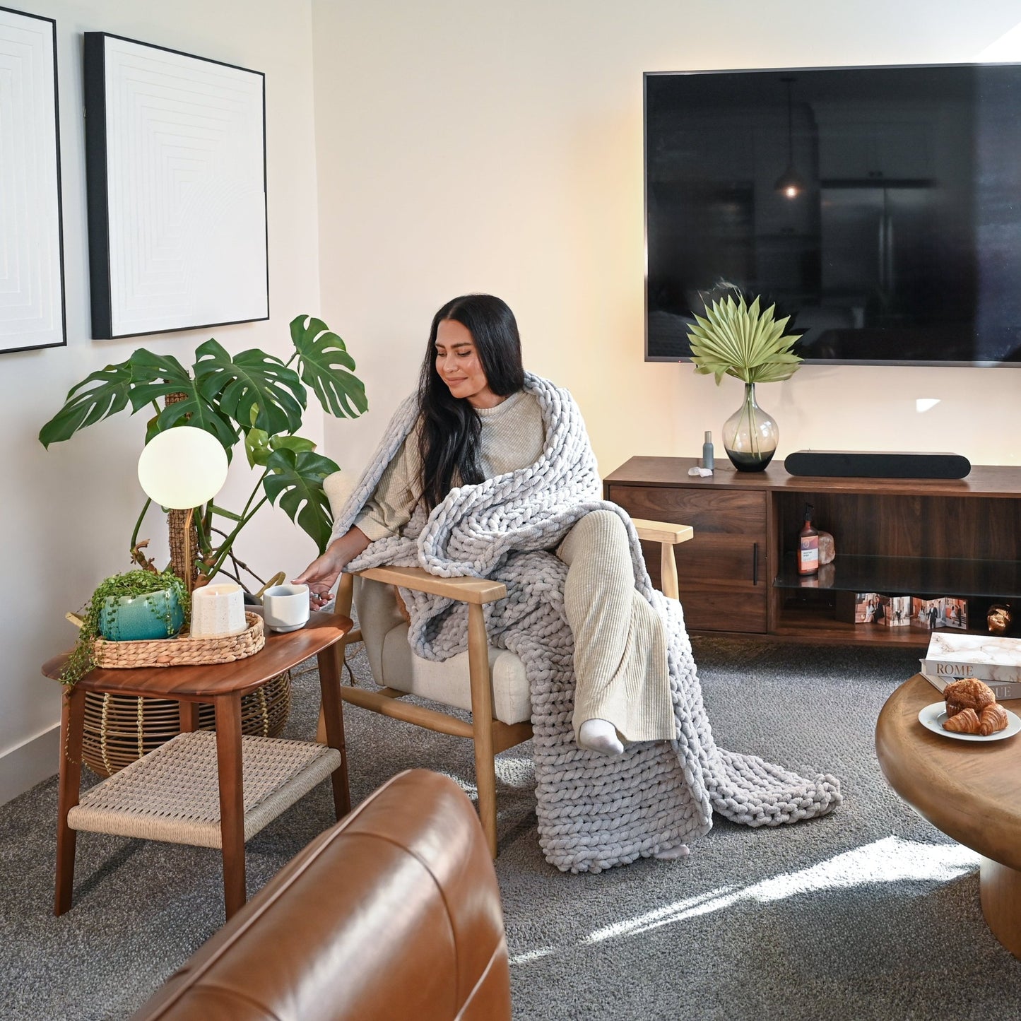 Willa & Belle Chunky Knit Weighted Blanket – 50 x 60 in – Thoughtful Gift from The Gift Shop UAE