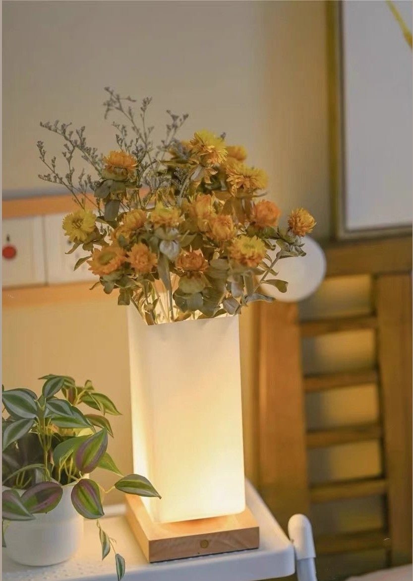Glass Vase Table Lamp