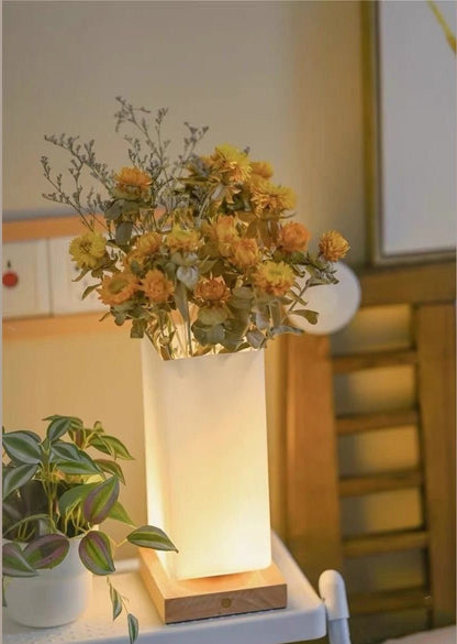 Glass Vase Table Lamp
