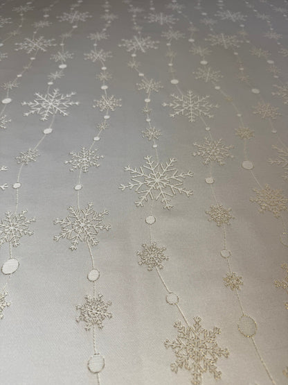 Handmade Rectangular Tablecloth – Golden Snowfall