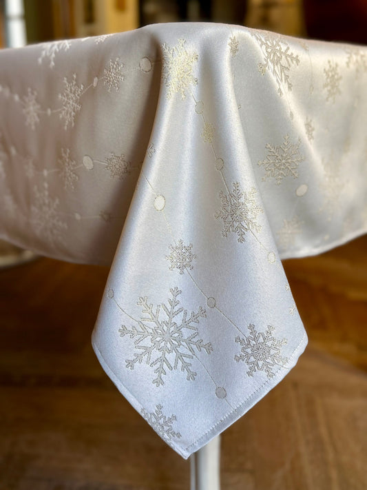 Handmade Rectangular Tablecloth – Golden Snowfall