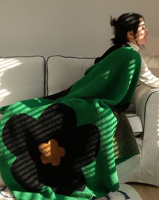 Ultra Soft Microfiber Sunflower Pattern Throw Blanket - The Gift Shop