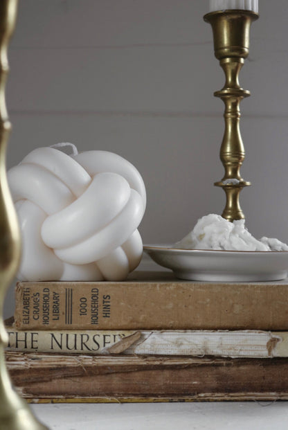 Sculptural Candle - Double Knot - The Gift Shop