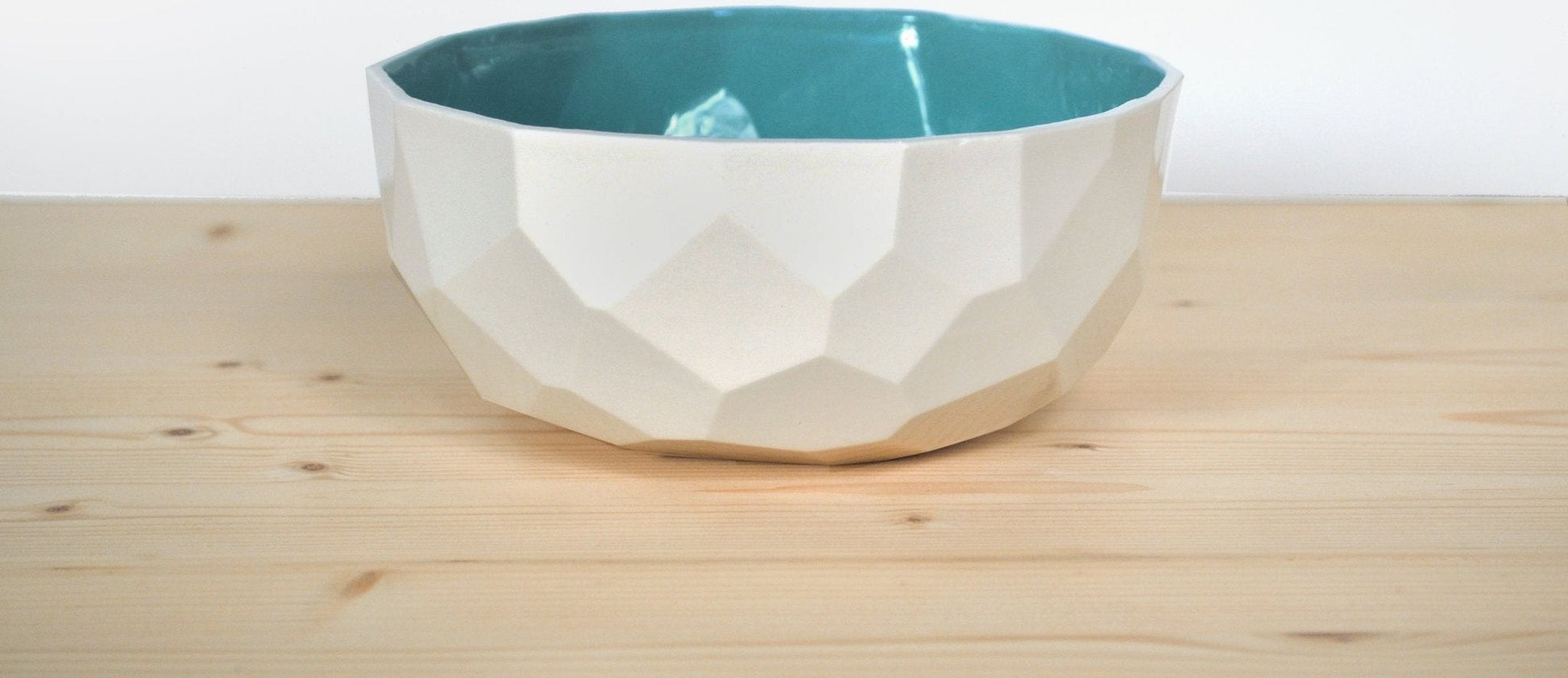 Poligon Bowl - Green – Thoughtful Gift from The Gift Shop UAE