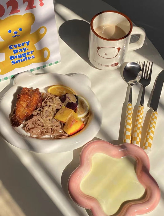 Chic Checkered Cutlery Set for Stylish Dining - The Gift Shop