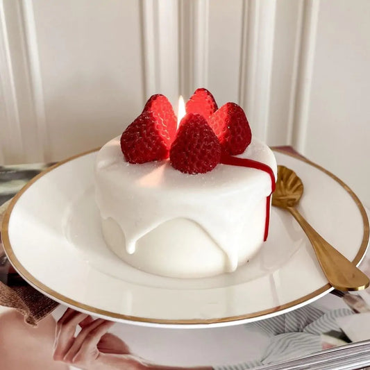 Scented Candle - Strawberry Cake - The Gift Shop