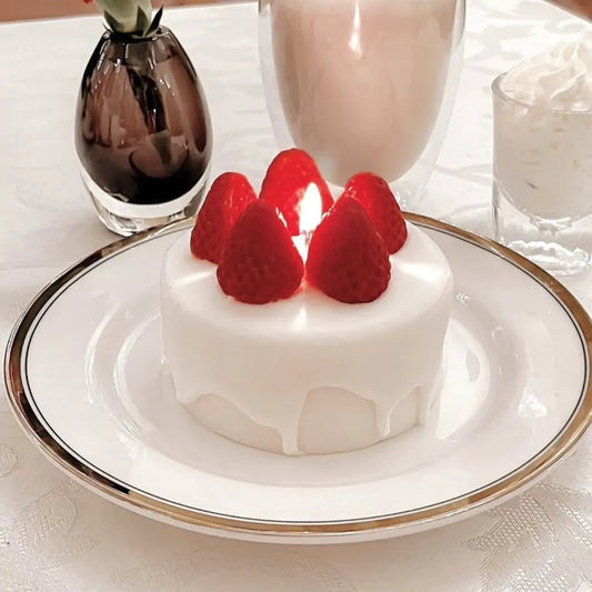 Scented Candle - Strawberry Cake - The Gift Shop