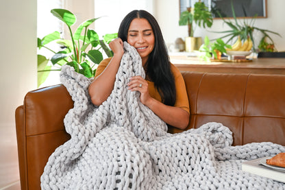 Willa & Belle Chunky Knit Weighted Blanket – 50 x 60 in